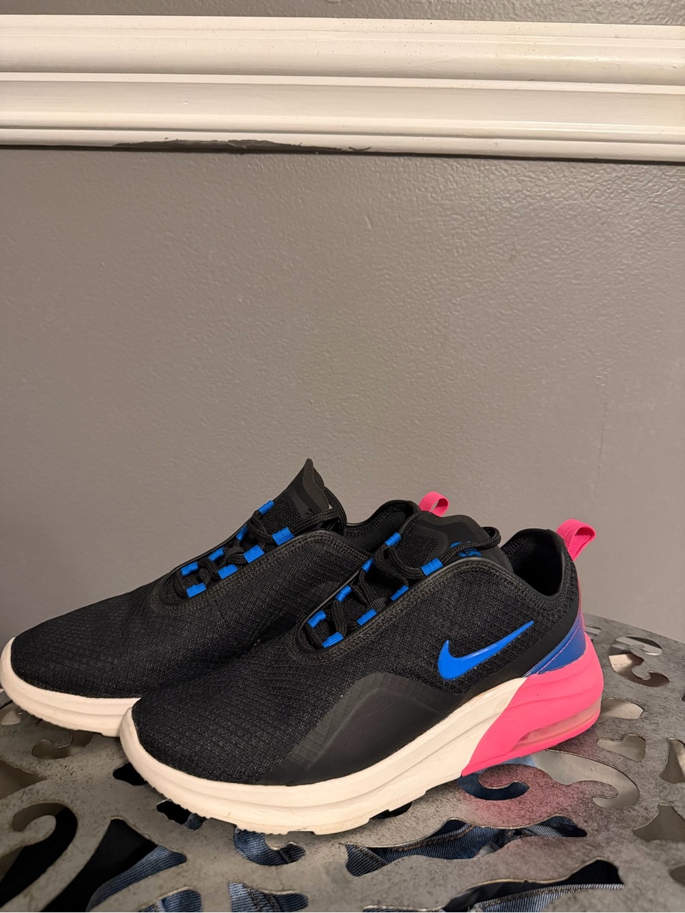 Nike Womens Black Sneakers with Blue Swoosh & Pink Heel Accents
